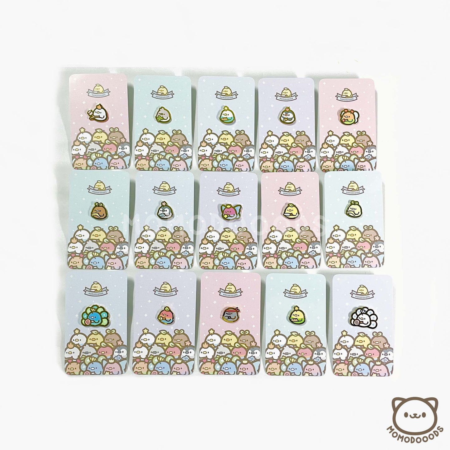 Mini Pin: Baby Birbs Holding Things